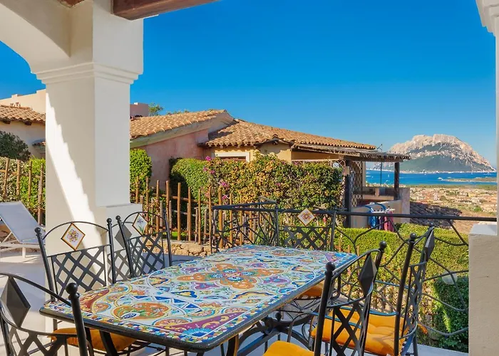 With Breathtaking View I Private Garden I Bbq * Porto San Paolo