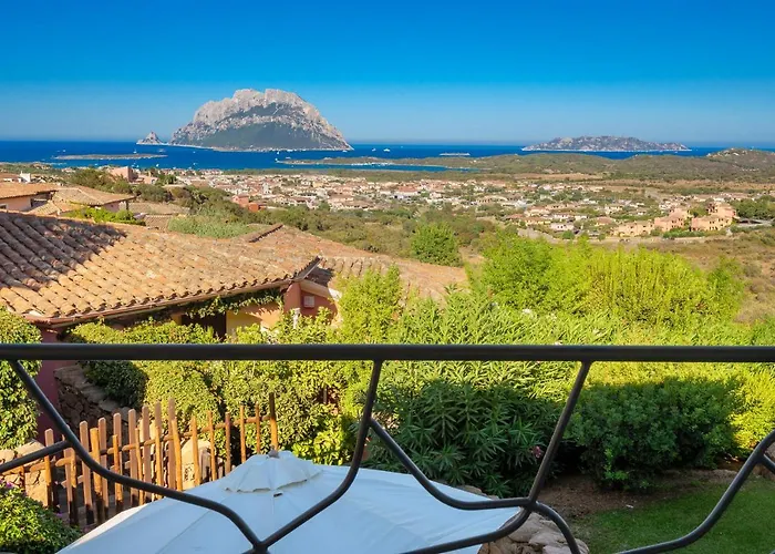 With Breathtaking View I Private Garden I Bbq *