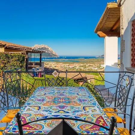 With Breathtaking View I Private Garden I Bbq Villa